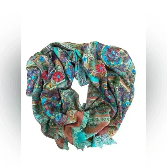 Naturae 100% Rayon Scarf/ Wrap - Picture 6 of 11